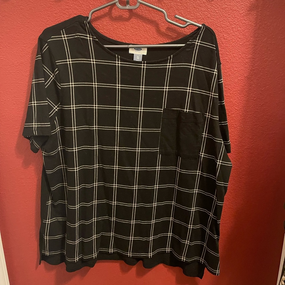 Old Navy / black tee / size: XL